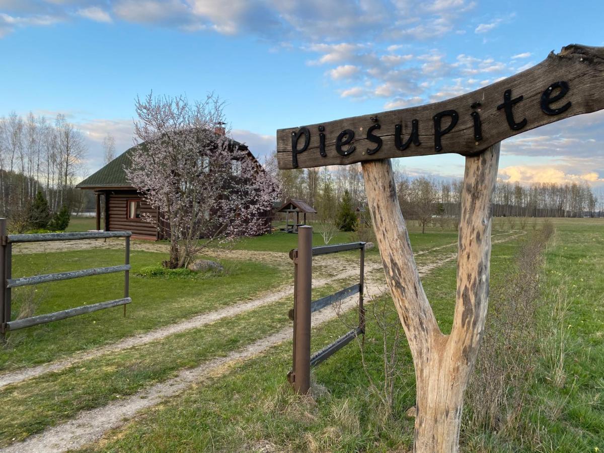Piesupite Villa Staburags Buitenkant foto